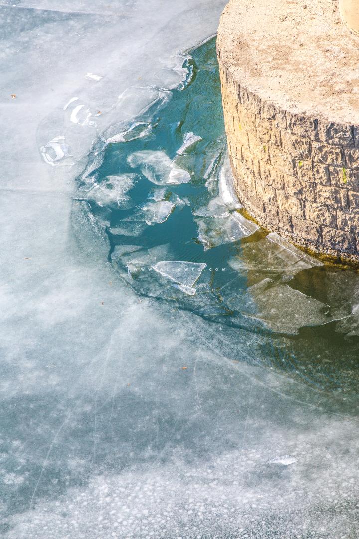 다리기둥의 얼음