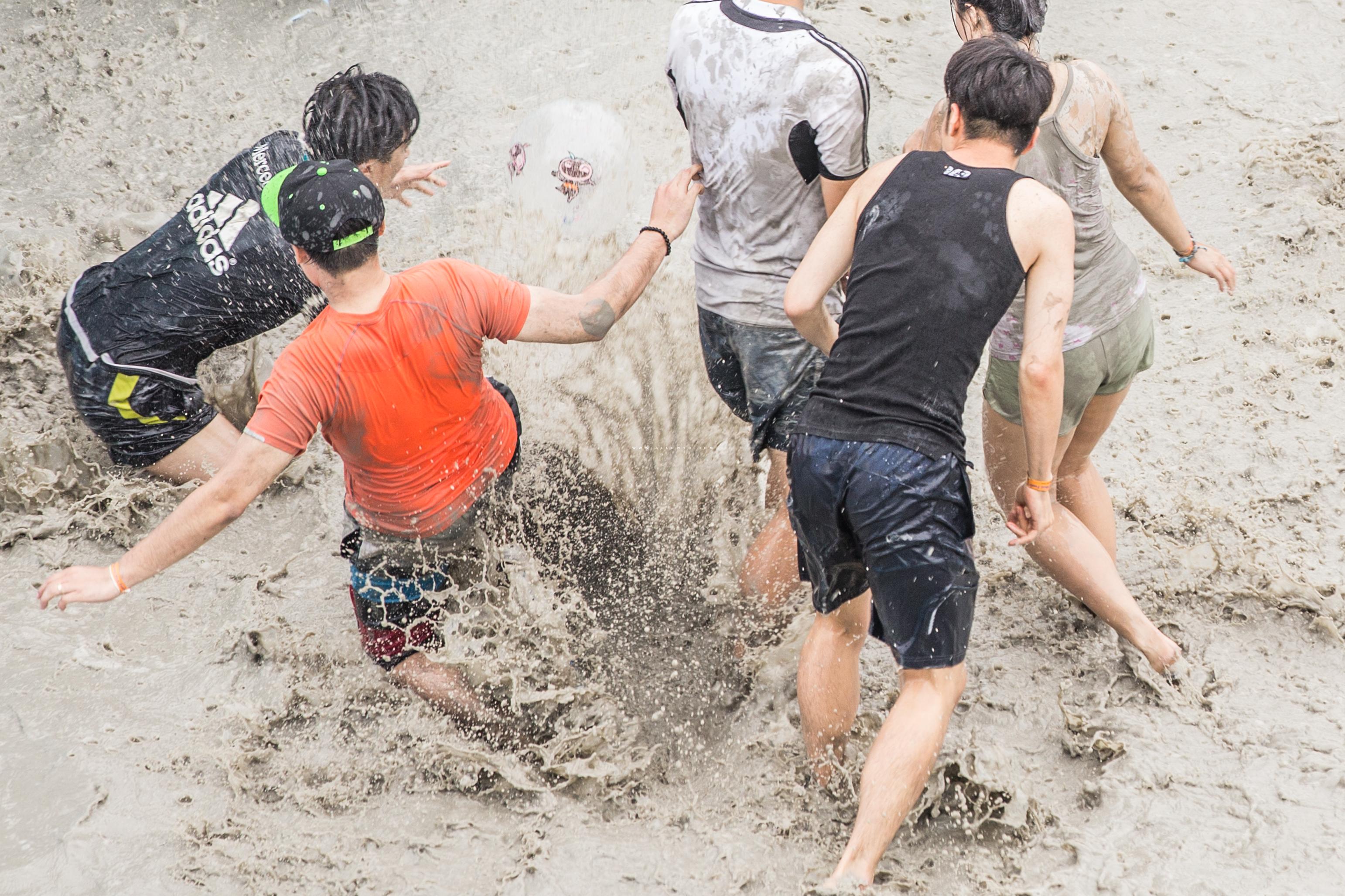 [THUMBNAIL] 머드 위 축구